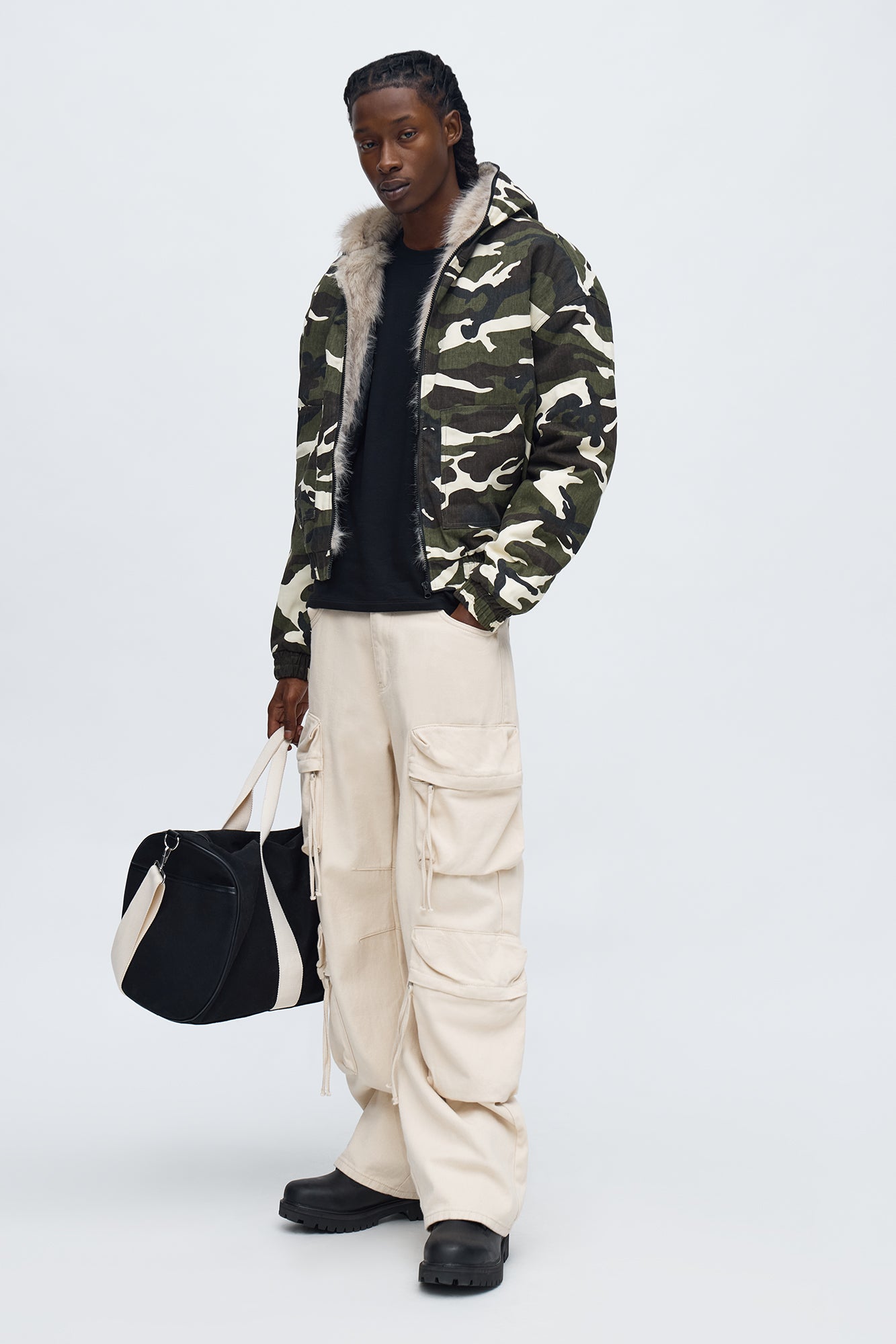 Hooded Rebellion Camo Bomber Jacket · vista 2