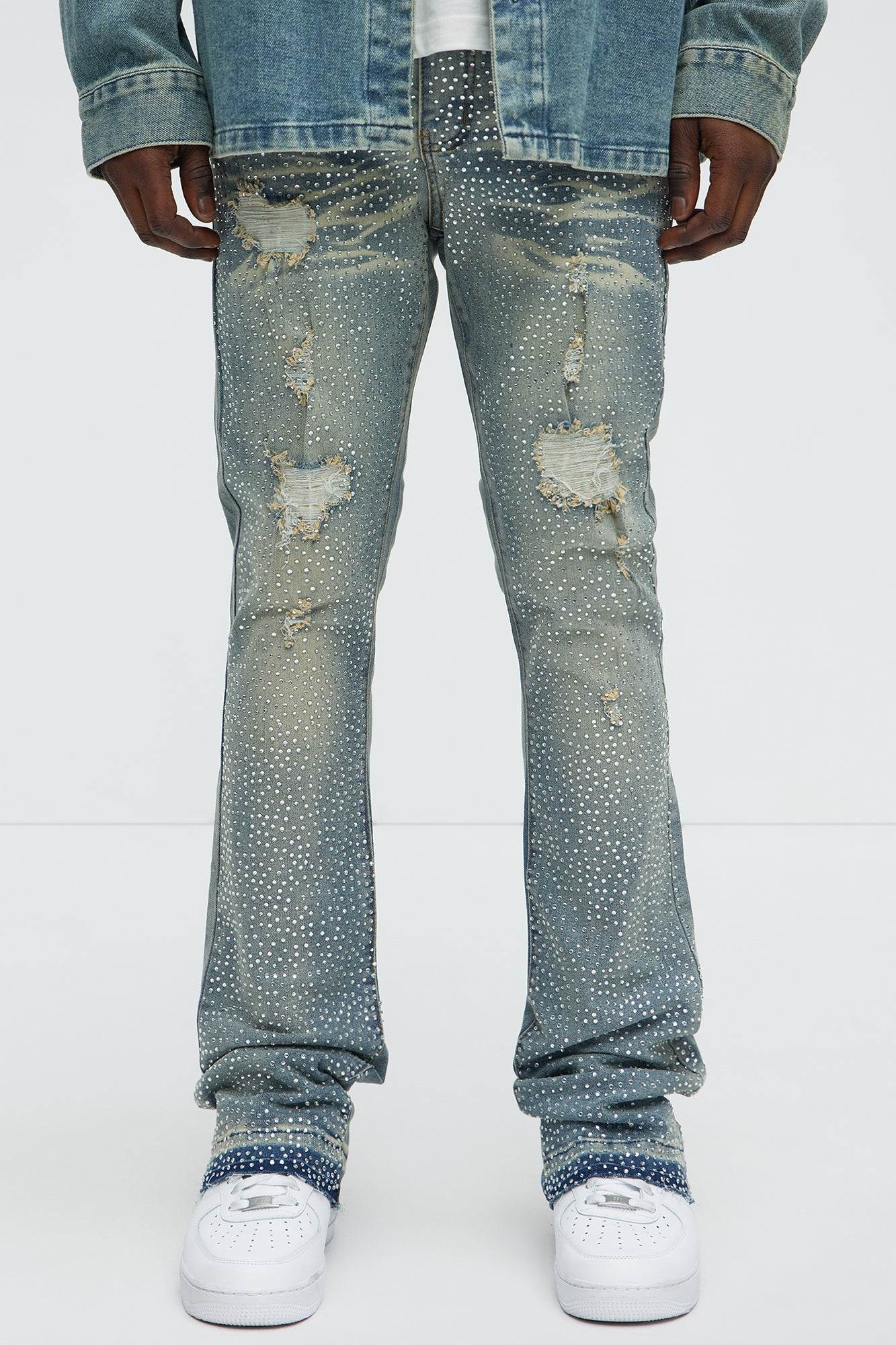 Flare On My Bling Distressed Stacked Skinny Jeans · vista en modelo