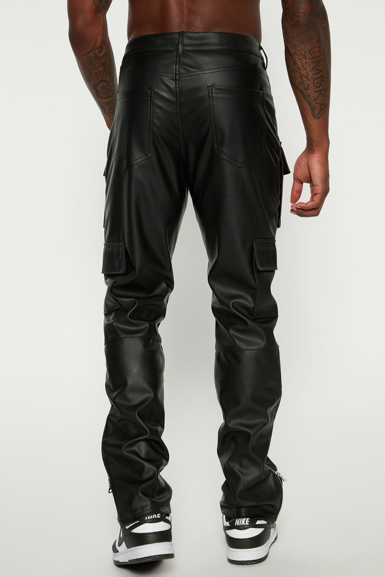 Zip It Faux Leather Slim Cargo Pants · vista 6