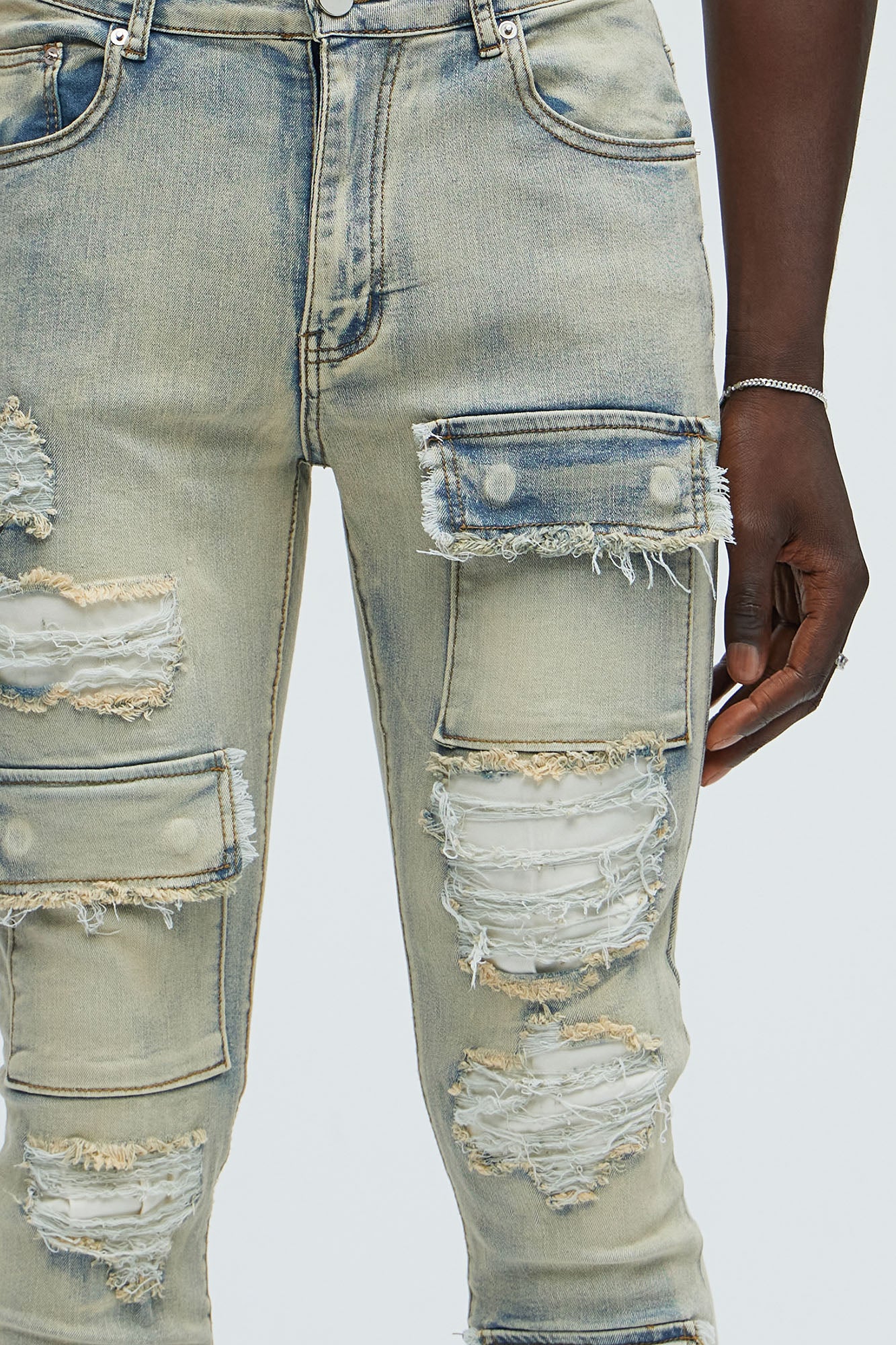 Get Started Cargo Stacked Skinny Flare Jeans · vista 3