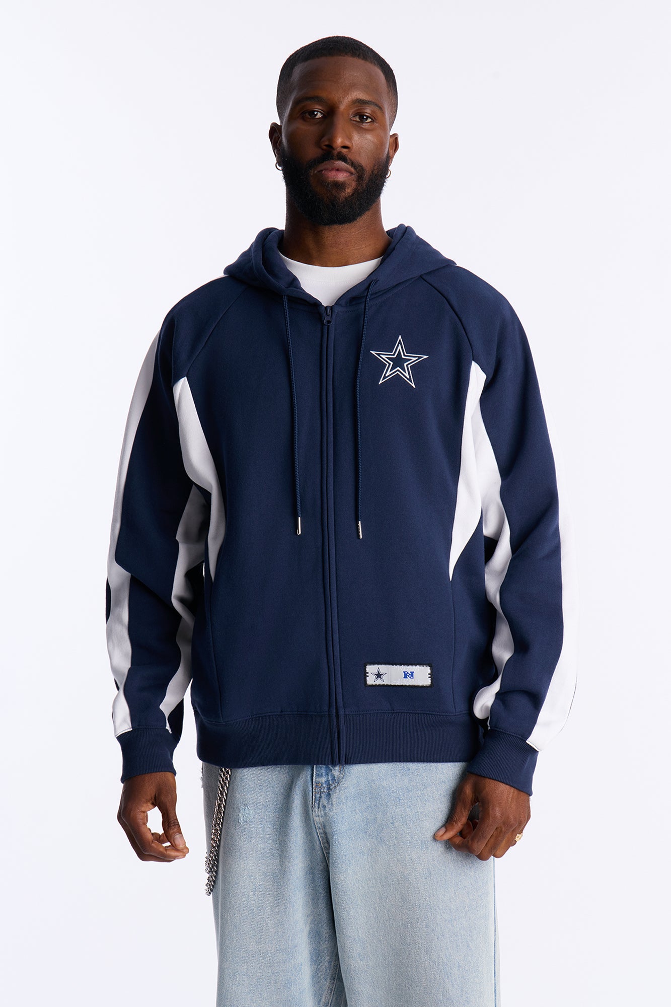 Cowboys Monster Oversized Zip Up Hoodie · vista en modelo