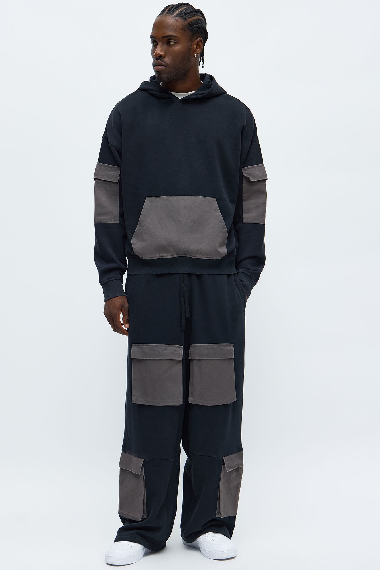 Oversized Twill Cargo Hoodie · vista 2